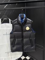 Безрукавка Moncler