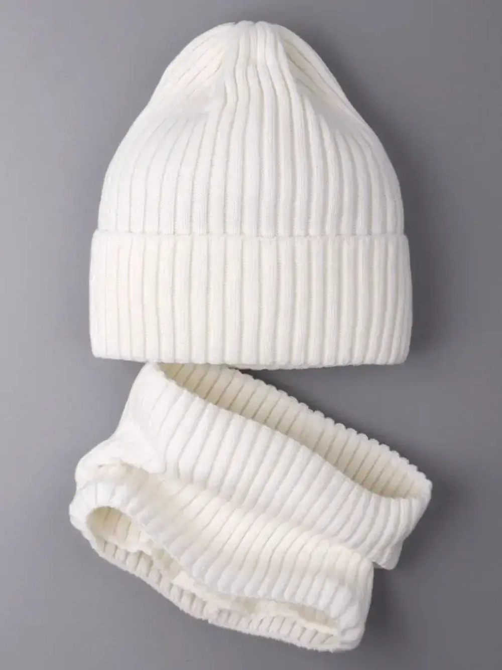 Шапка и снуд для девочки осенняя