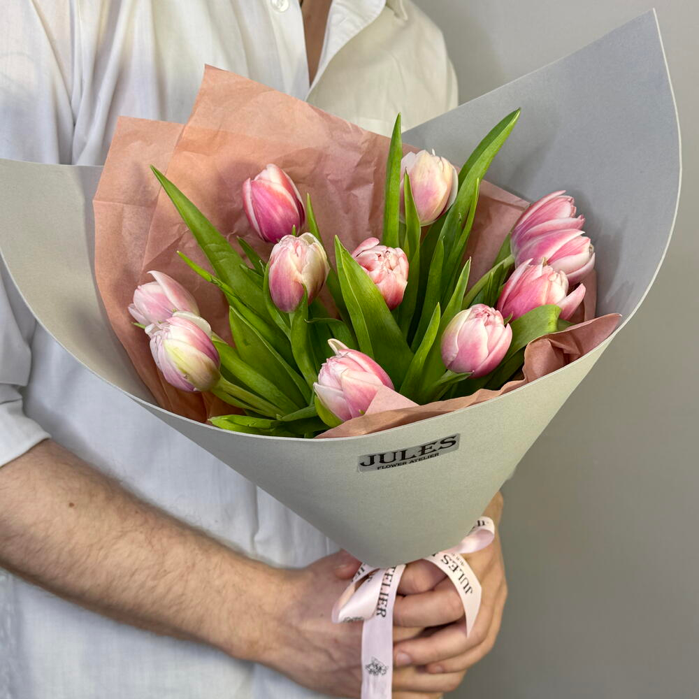 Букет из пионовидных тюльпанов 11 шт