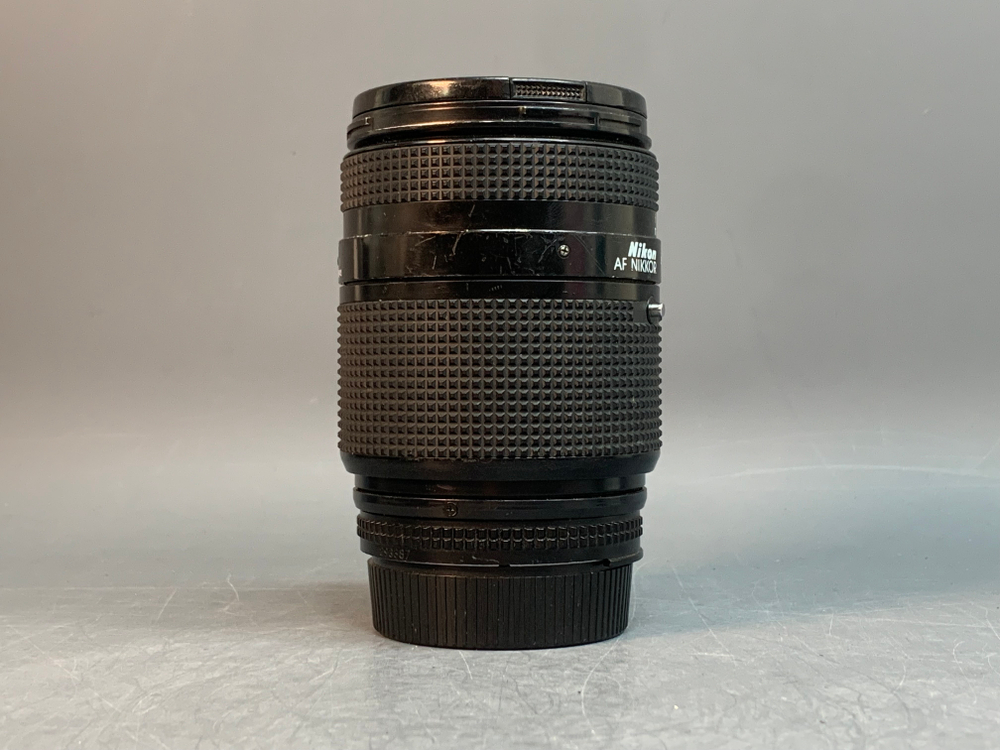 Nikon 35-70mm f/2.8 внутри налет