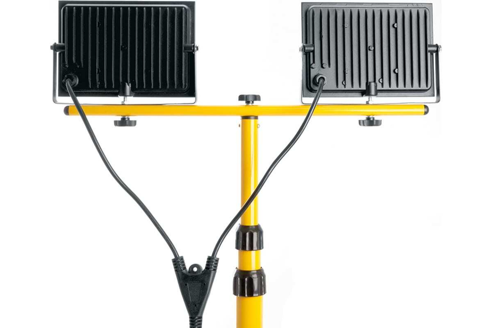 Прожектор LED LL-502 на штативе IP65 2*30W 6400K Feron 29567