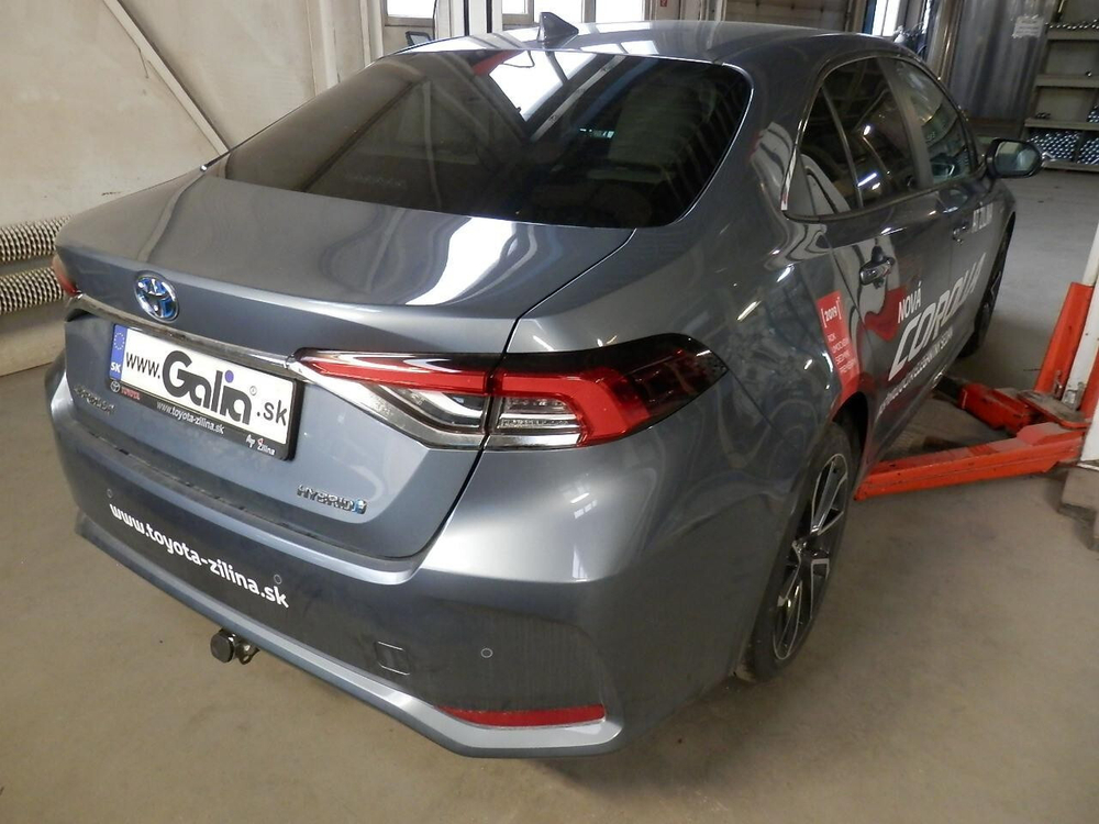 Фаркоп оцинкованный Galia T074C для TOYOTA Corolla, 4doors, 2019-(паспорт и сертификат в комплекте)(без электрики)