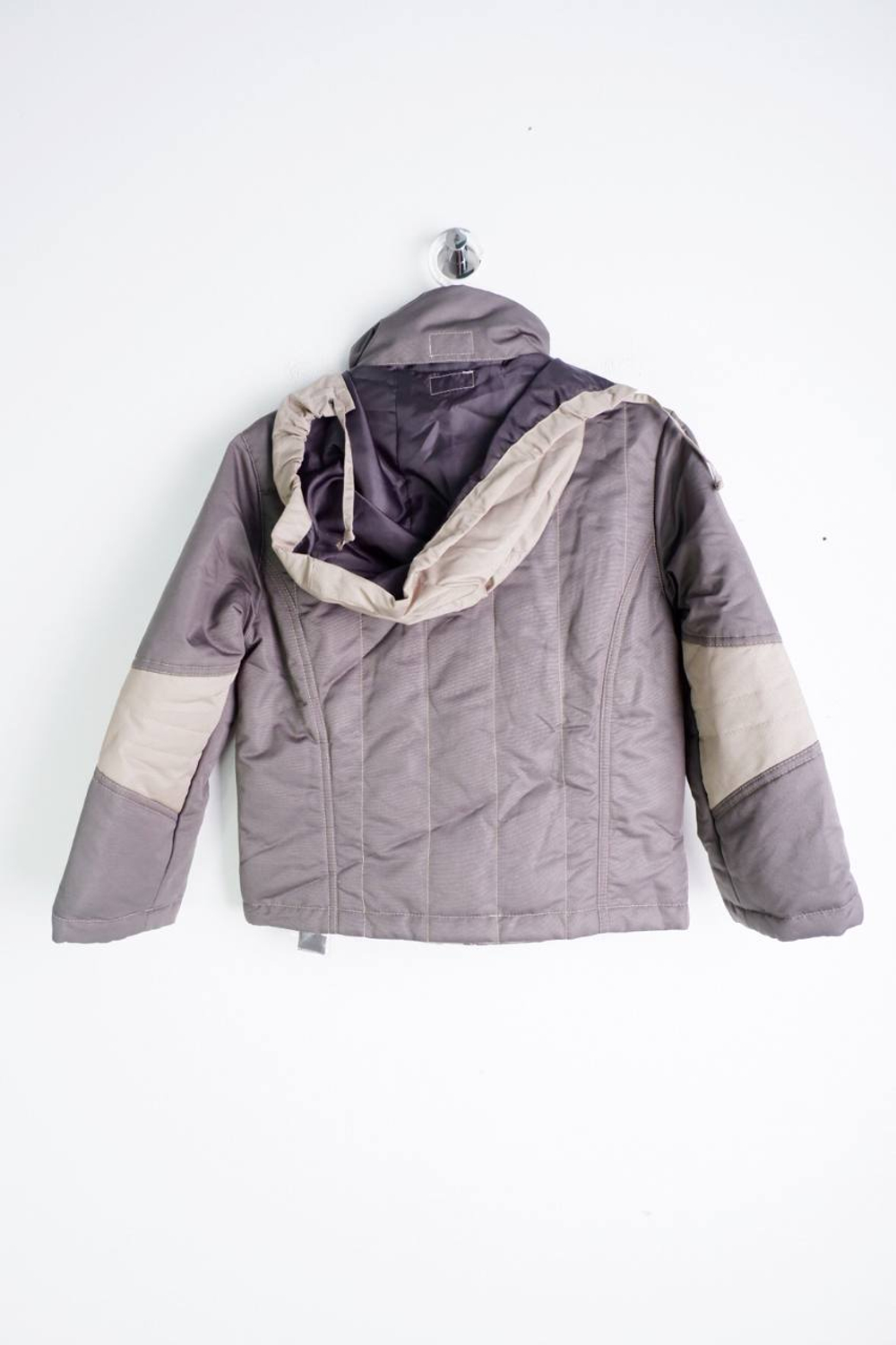 Куртка для весенних прогулок, визуально на 6 лет, новая