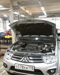 Амортизатор (упор) капота на Mitsubishi Pajero Sport UP 3044(с 2008 по 2015 г.в.)Atlant