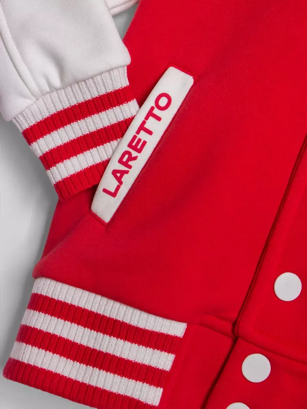 Красный бомбер для школы и сада