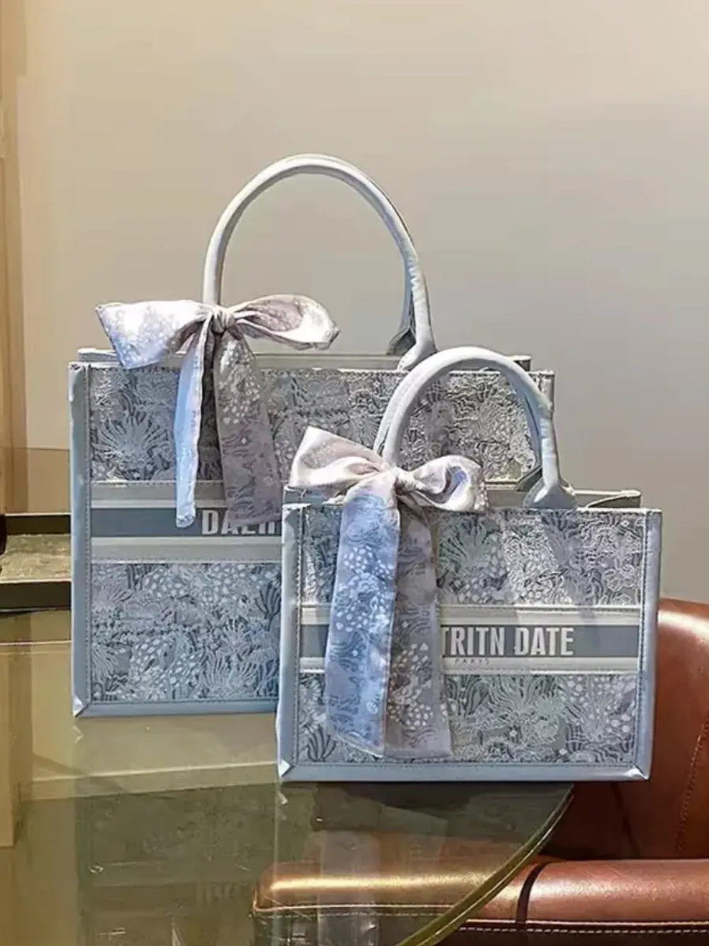 Сумка для учебы большая а4 тоут серая y2k с бантиком