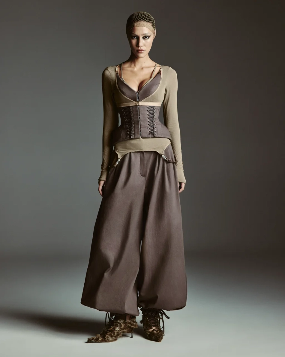 Корсет шнурованный