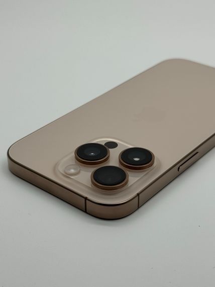 iPhone 16 Pro 256Gb Desert Titanium