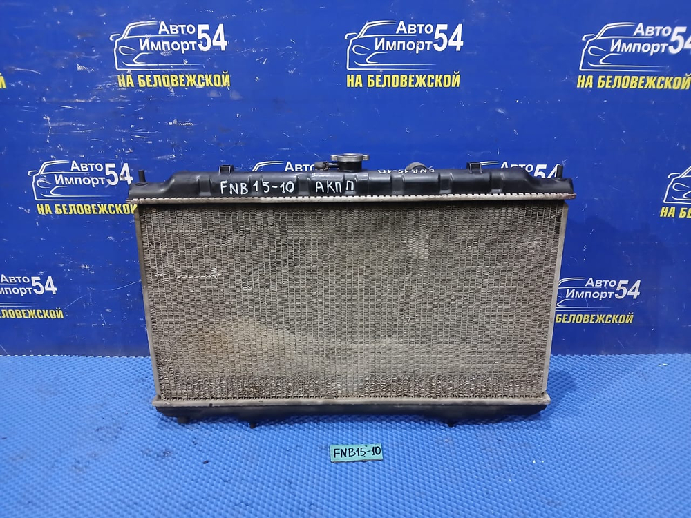 Радиатор двигателя NISSAN SUNNY 2000