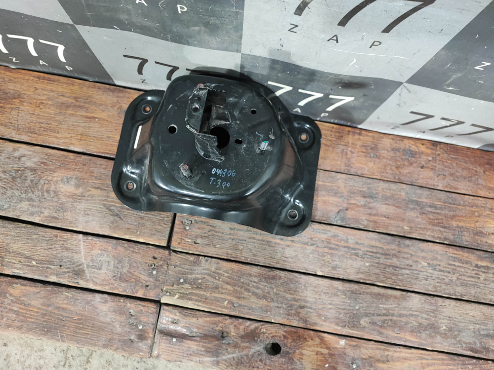 Кронштейн запасного колеса Tank 300 21-нв Б/У Оригинал 6309100XKV19C