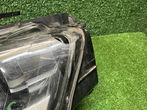 Фара левая Audi Q3 (2011-2014) ксенон