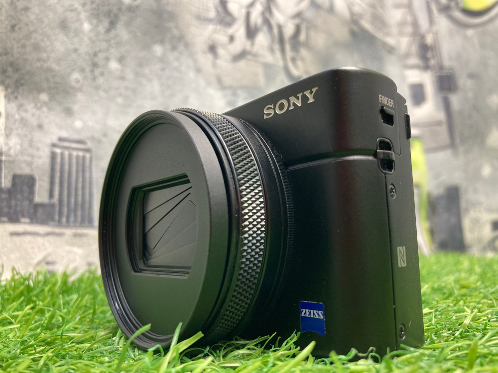 Sony RX100 M6