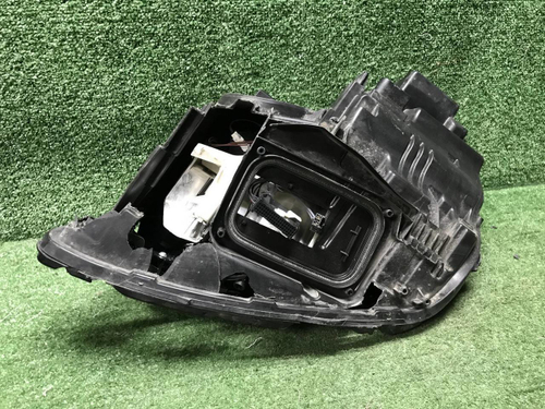 Битая Фара правая Mercedes E W213 (2020-2023) LED