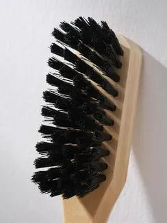 Щётка для одежды, 20×3,5 см, искусственная щетина, цвет МИКС