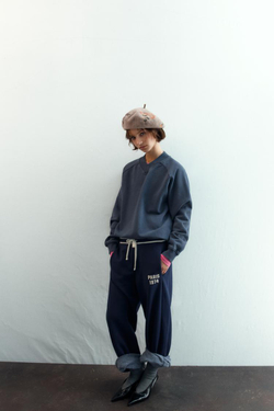 ZARA БЕРЕТ ИЗ 100% ШЕРСТИ С ЦВЕТОЧНОЙ ВЫШИВКОЙ, РЫЖЕВАТО-КОРИЧНЕВЫЙ