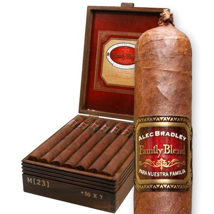 Alec Bradley Family Blend M23 (черчиль)