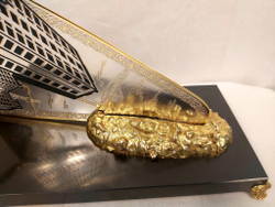 Подарок строителю "Мастерок"  большой (с чернением) на долерите с фианитами