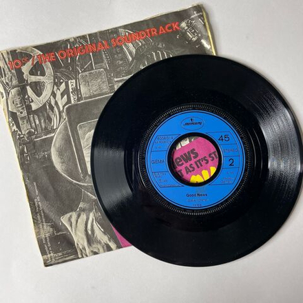 Винтажная виниловая пластинка 7 дюймов (маленькая пластинка) 10 cc Тэн Си Си I'm Not In Love (Germany 1975)