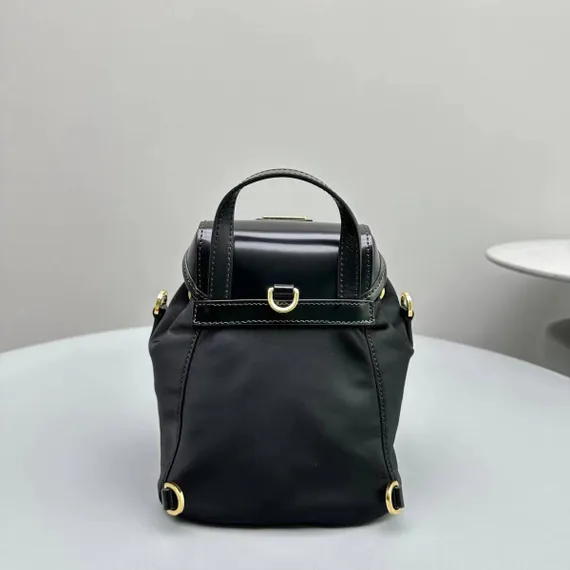 Рюкзак Prada Re-nylon черный