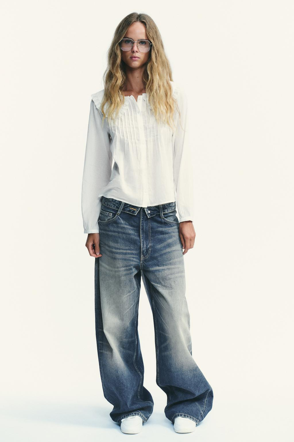 ZARA РУБАШКА С КРУГЛЫМ ВОРОТНИКОМ И ВЫШИВКОЙ, ЖЕЛТОВАТО-БЕЛЫЙ