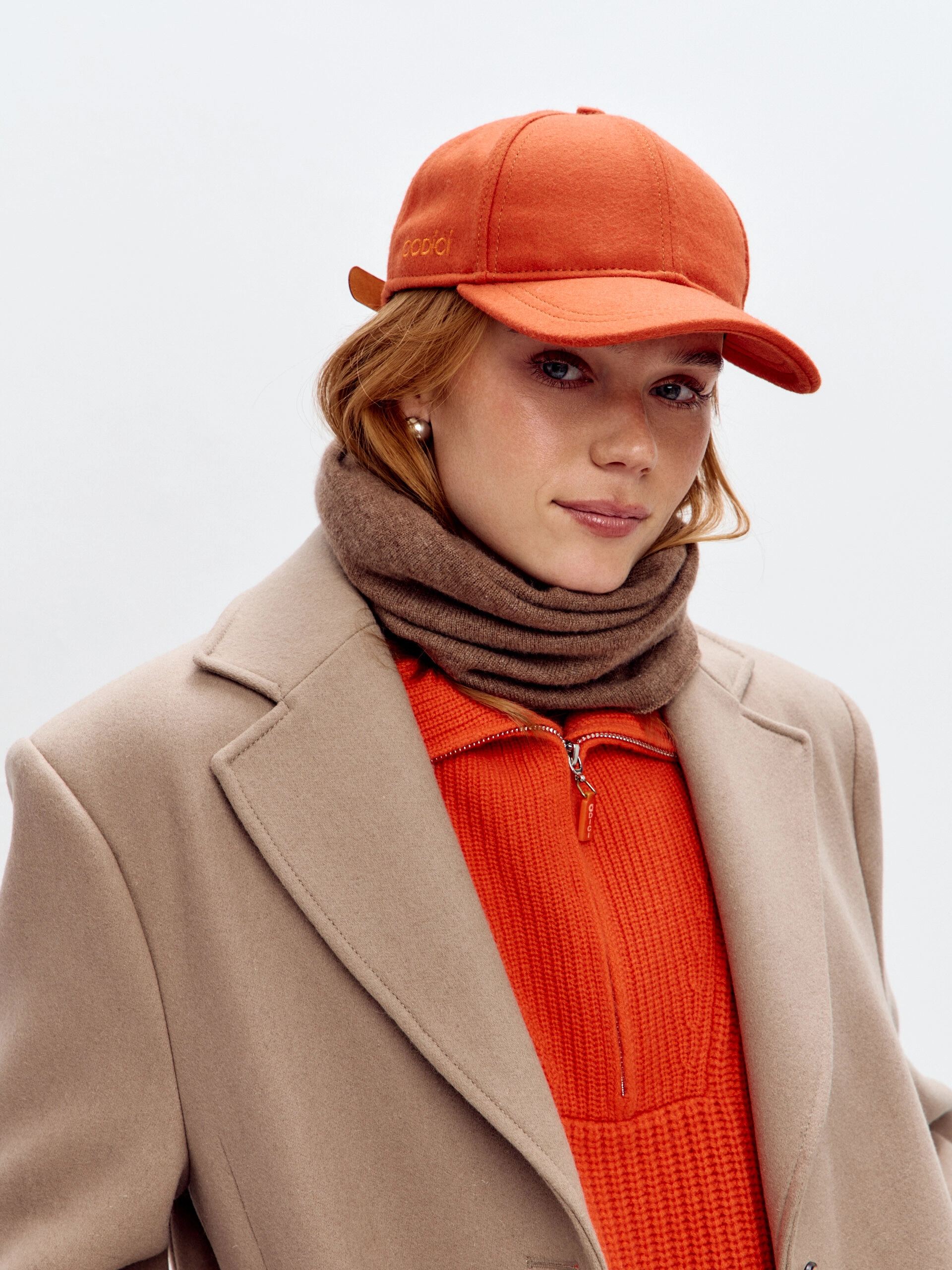 Бейсболка из шерсти