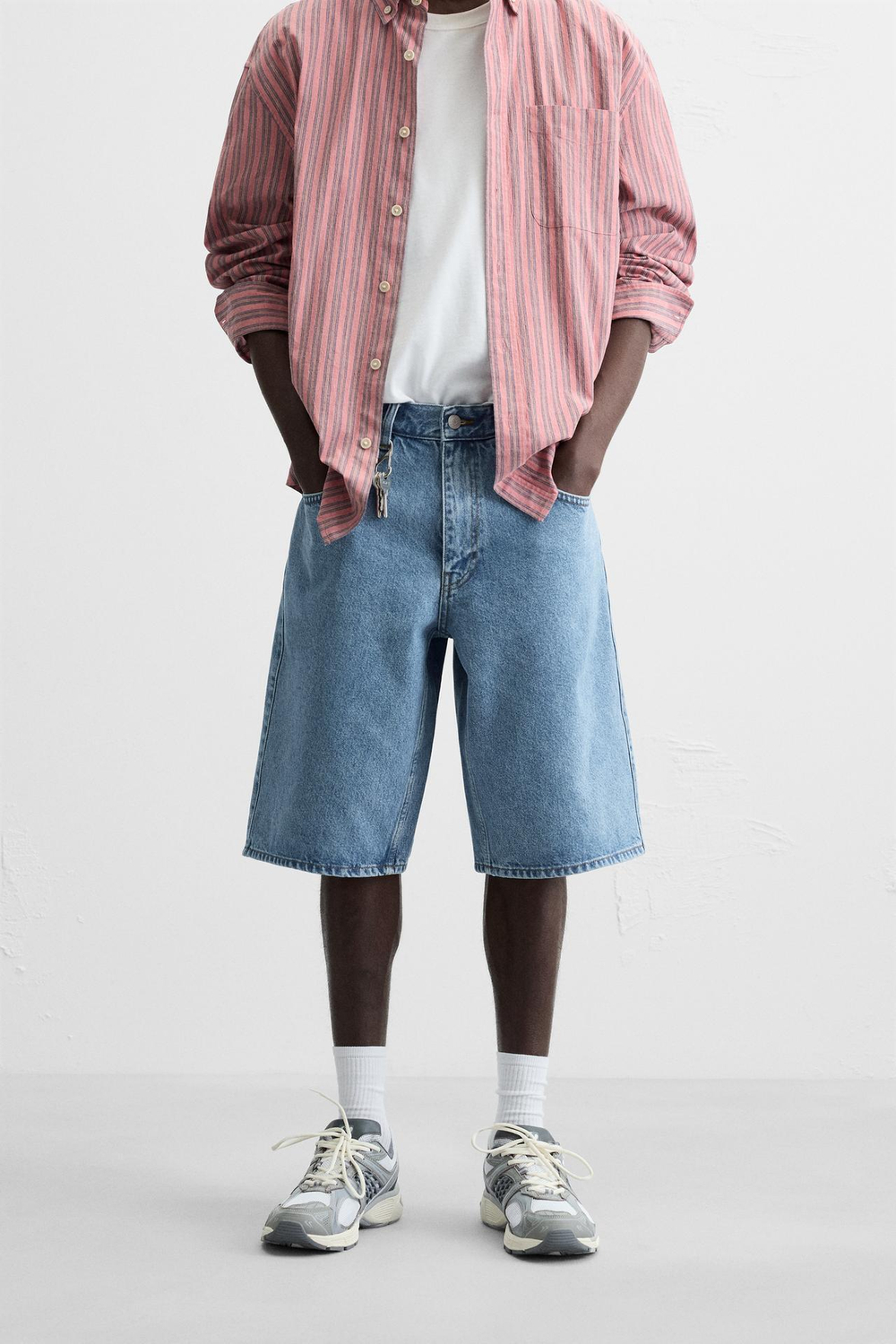 ZARA ДЖИНСОВЫЕ ШОРТЫ BAGGY-FIT, СИНИЙ