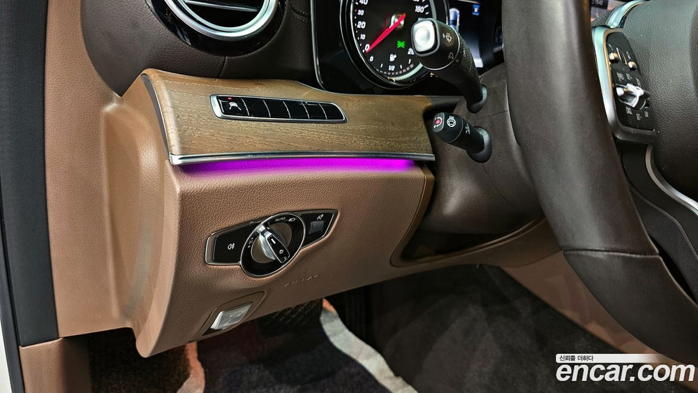 Mercedes-Benz E-Class W213 E220d 4MATIC Exclusive (09.2019)