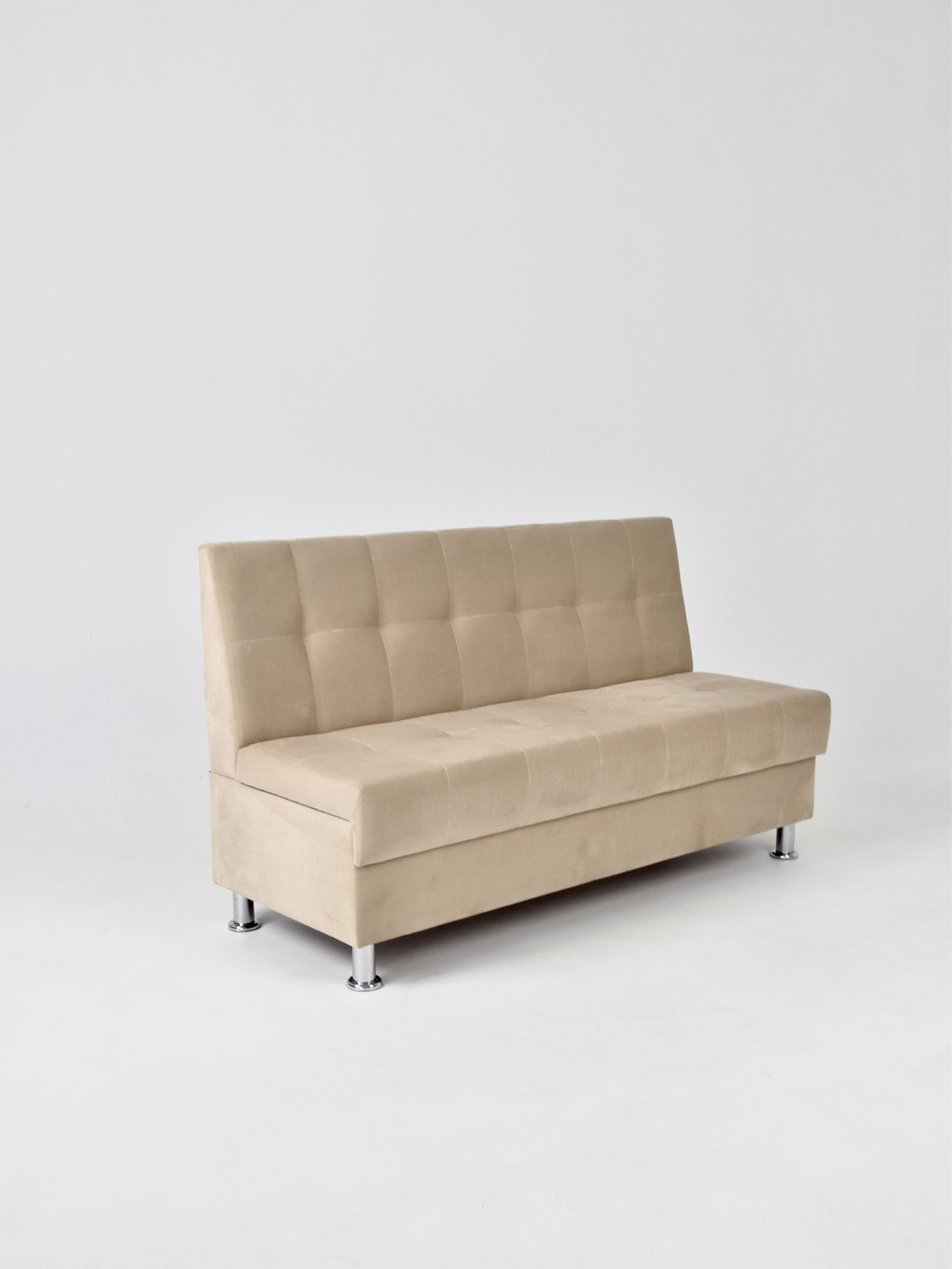 Стильный компактный диван Фабрики ОНИКС из практичного и износостойкого материала с оригинальным дизайном, вместительным ящиком для хранения, мягким наполнителем для дома, дачи и офиса