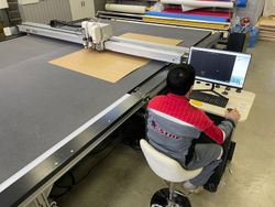 Автоматизированный раскрой тканей и пленок на плоттере - на заказ в Москве