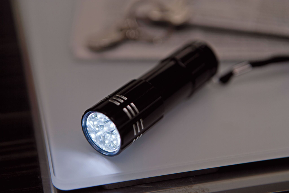 LED -карманный фонарик POWERFUL