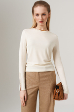 23095 Джемпер женский (молочный)