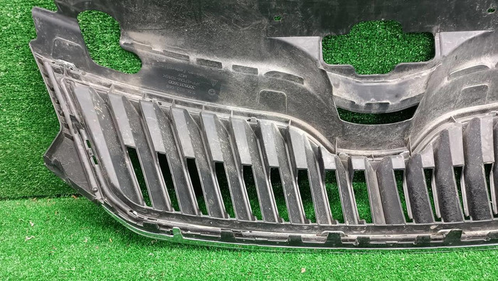 Решетка радиатора Skoda Rapid 1 (2012-2020)