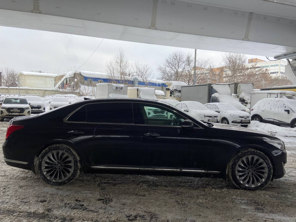 Genesis G90 Royal 5.0 T-GDI 8AT 4WD