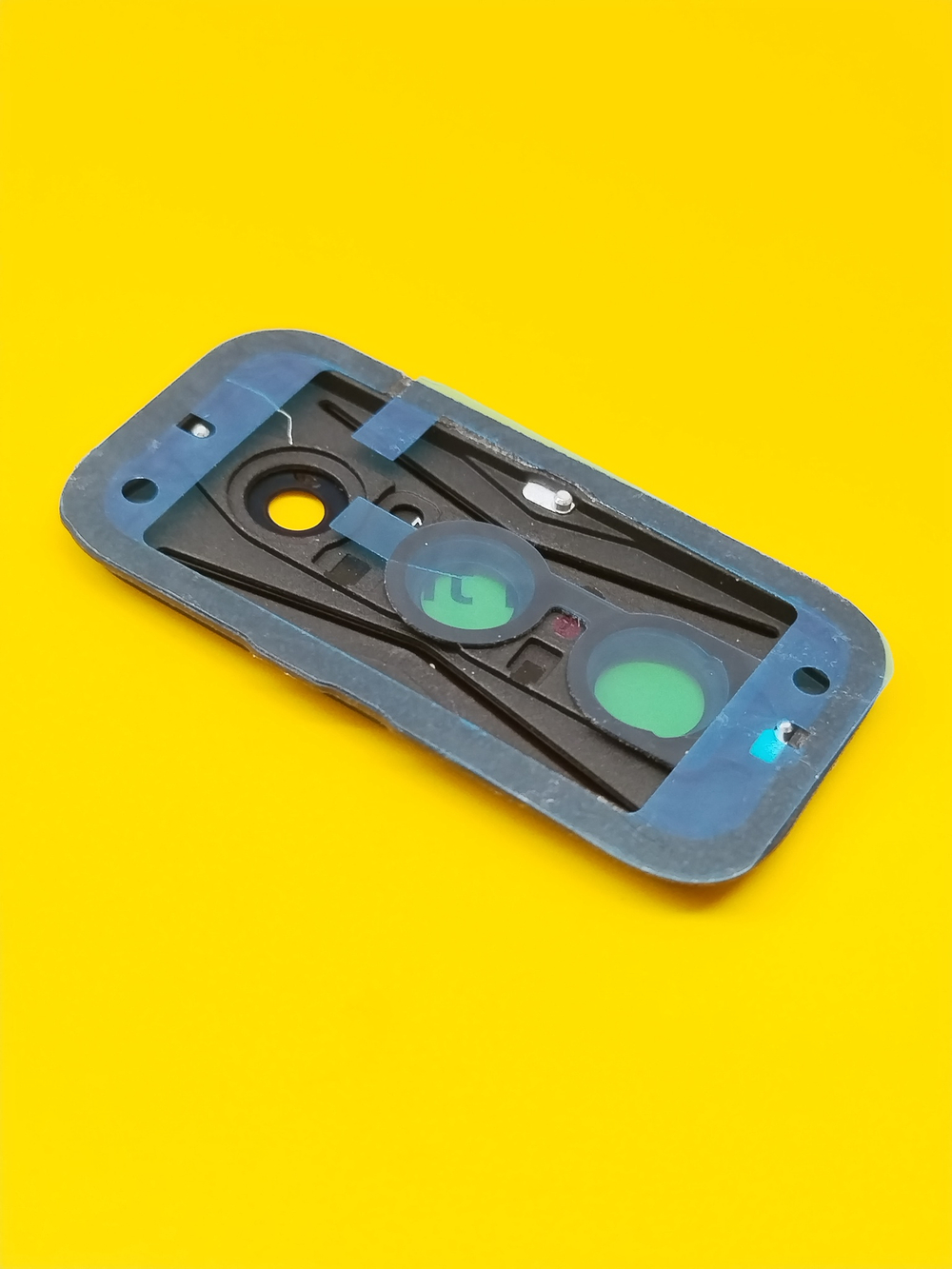 Poco F4 GT (21121210G) / (Стекло задней камеры) объектива камеры (в рамке)