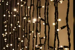 Светодиодная нить 200 теплых белых LED ламп, 20 м., 220В, динамика 8 режимов, черный провод ПВХ, Teamprof (TPF-T20C2-CB/WW)