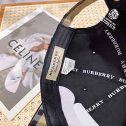 Бейсболка Burberry