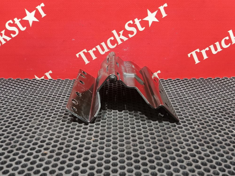 Кронштейн фары 2023г