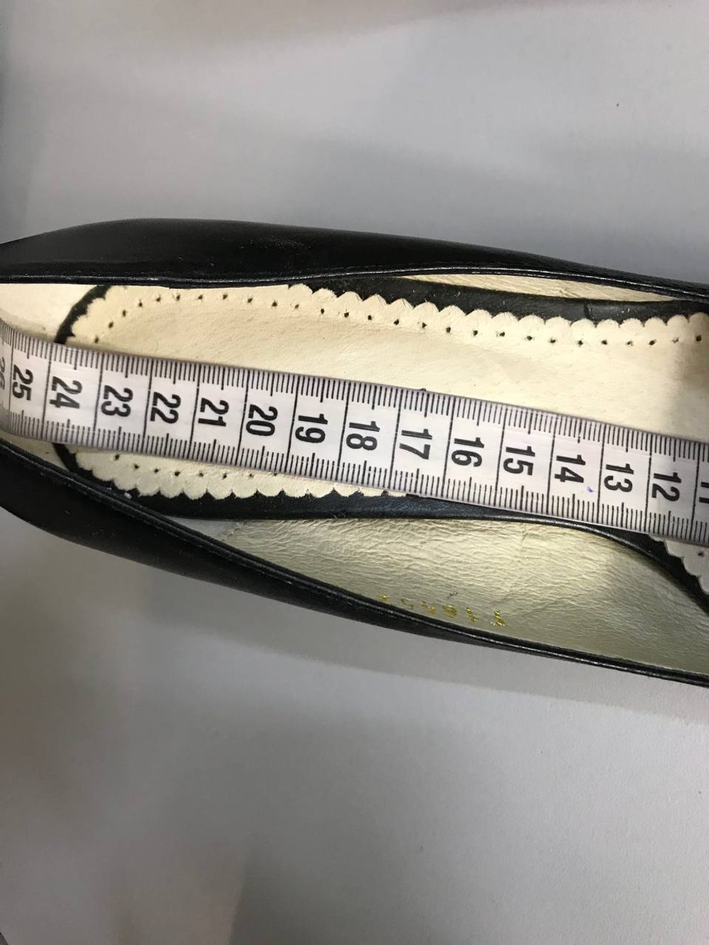 Туфли Covani классические на устойчивом каблуке 37 размер