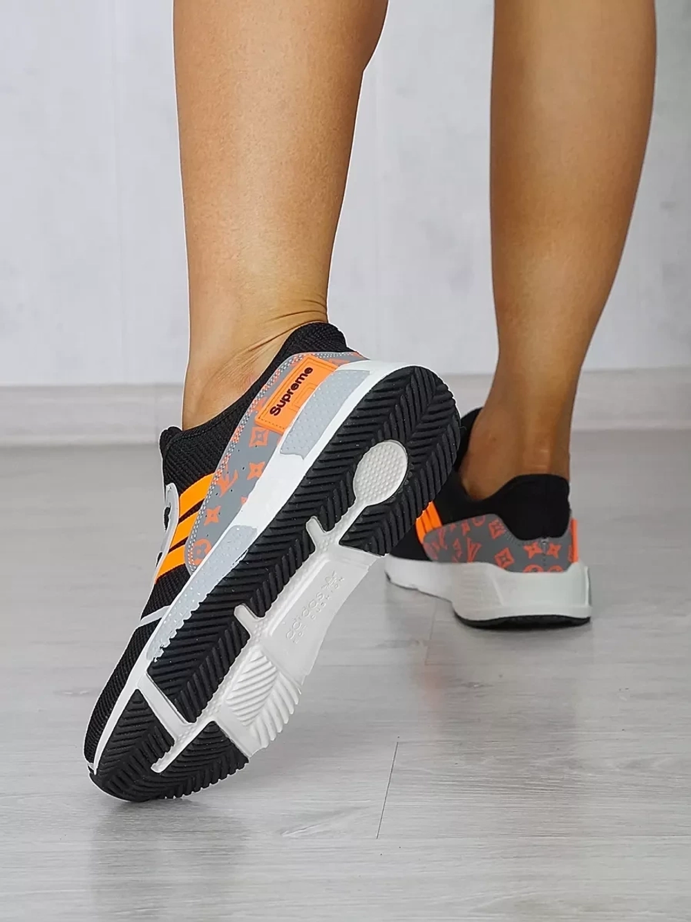 Кроссовки женские летние