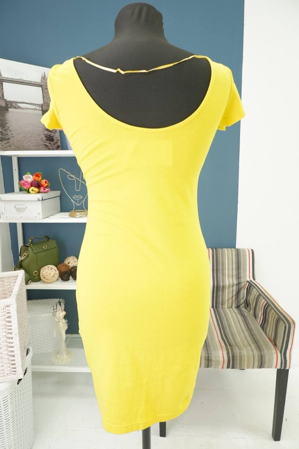 Платье Oodji яркое 40 размер