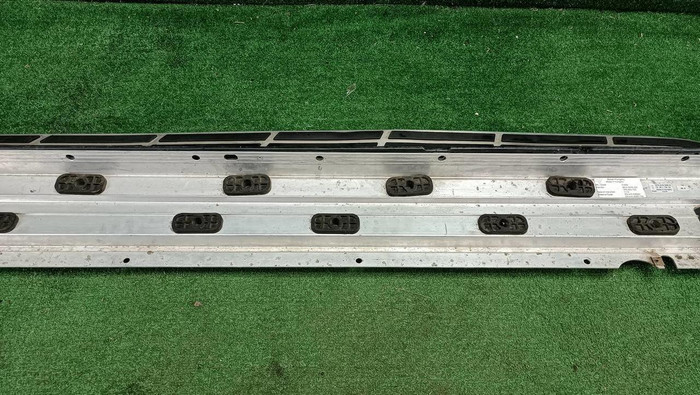 Подножка правая Porsche Cayenne 2 958 (2010-2018)