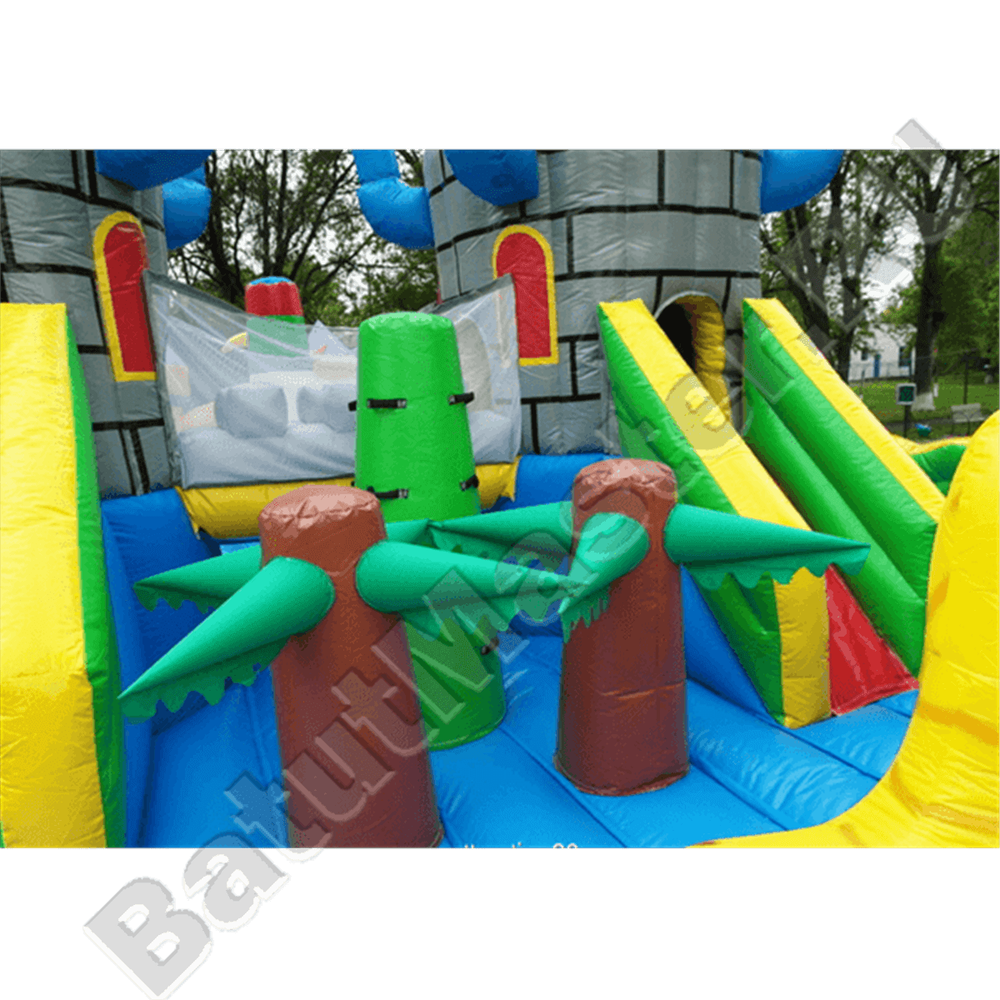 Большой надувной батут "Средневековье" 9*9*5 м