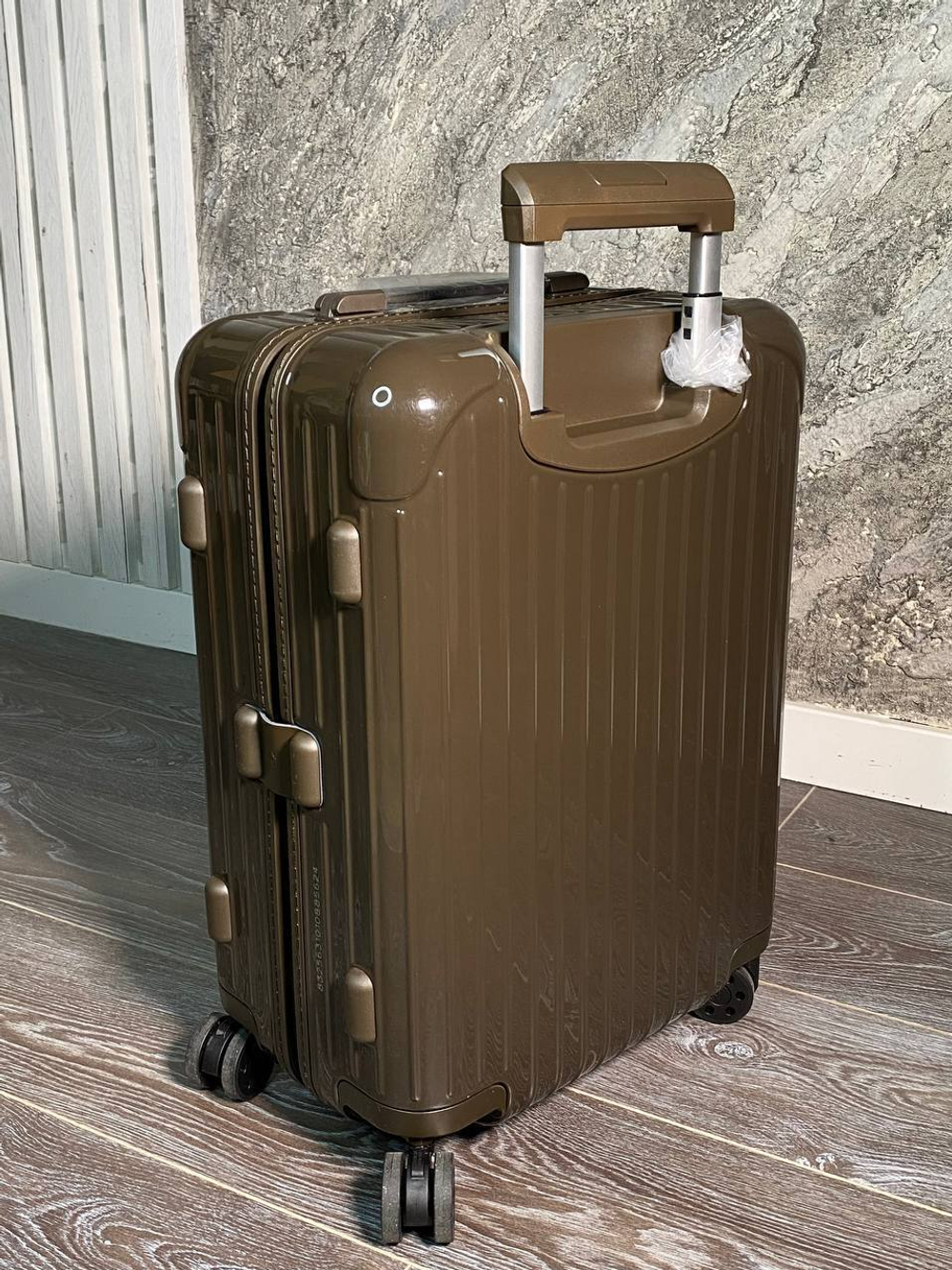 Чемодан Rimowa, арт. 465427777