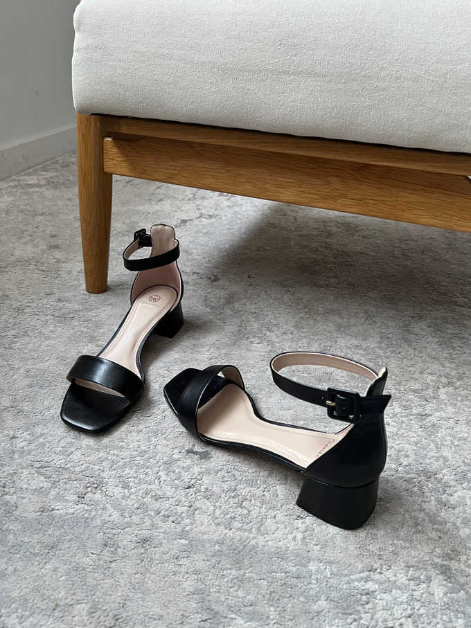 Кожаные босоножки Ekonika, 38