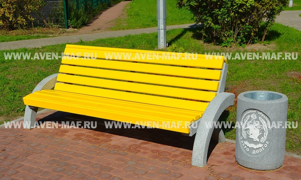 Скамейка на бетонном основании