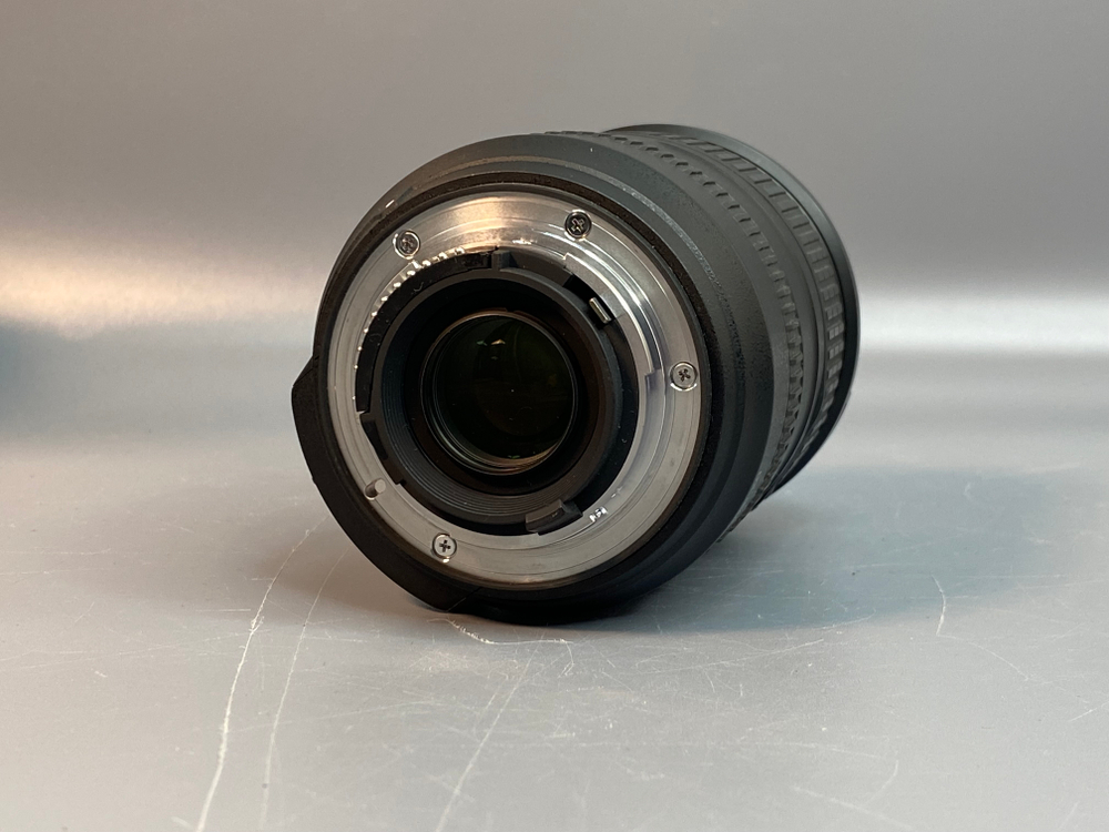 Nikon 18-200mm 3.5-5.6G ED AF-S VR DX