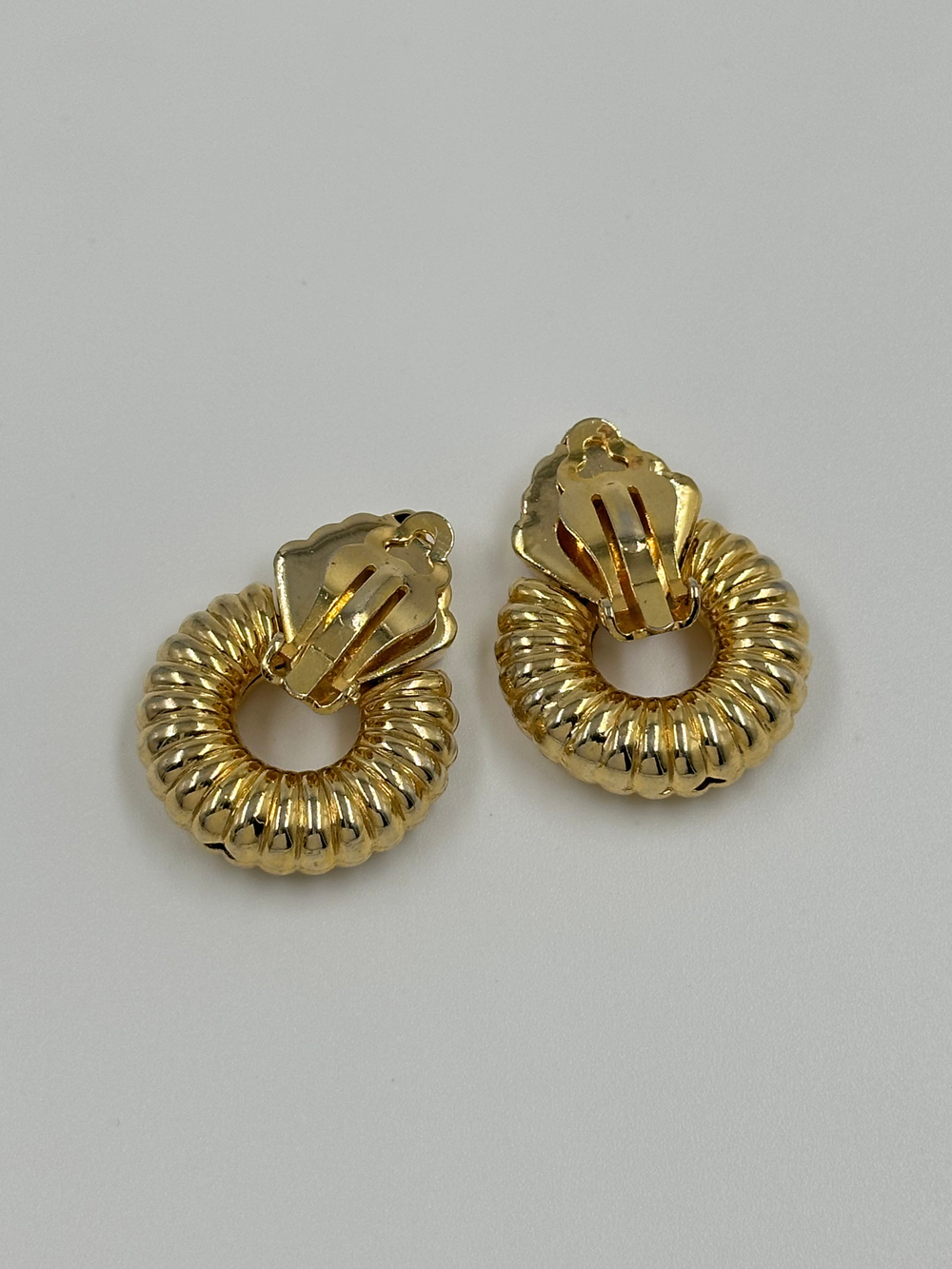 Клипсы в стиле door-knocker