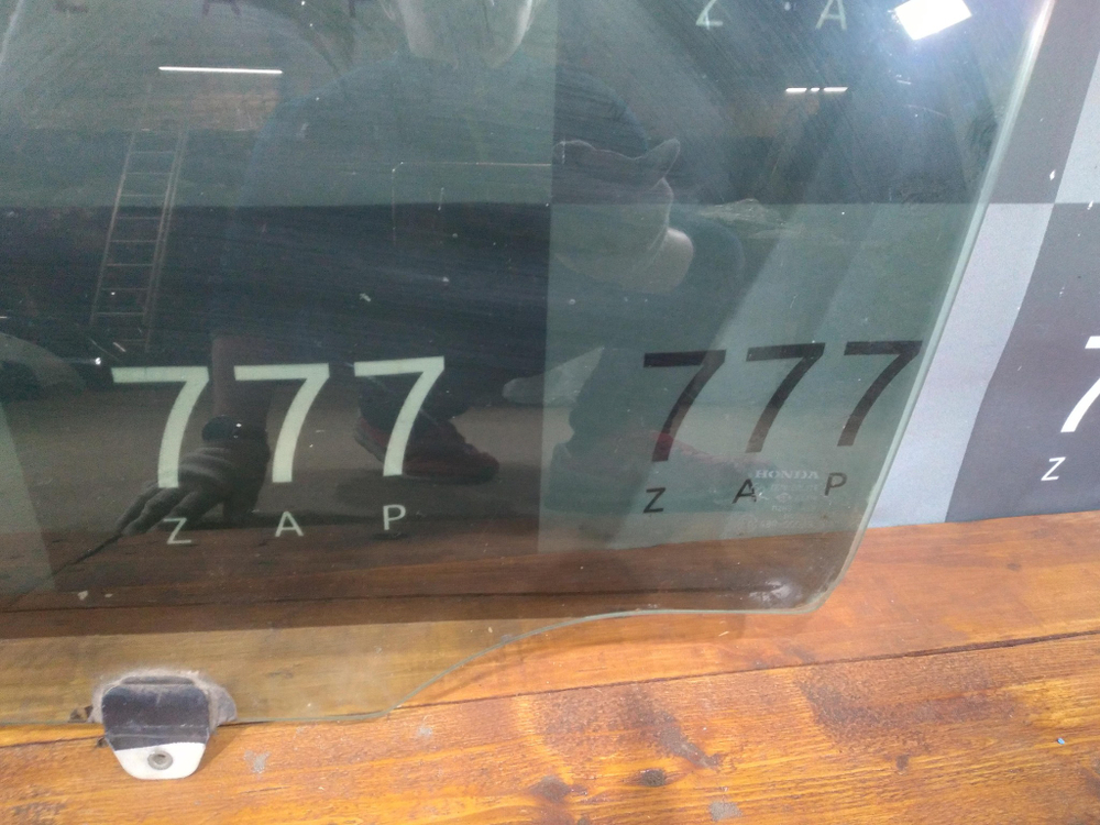 Стекло двери передней левой Honda HR-V (GH) 99-06 Б/У Оригинал 73350S4N000