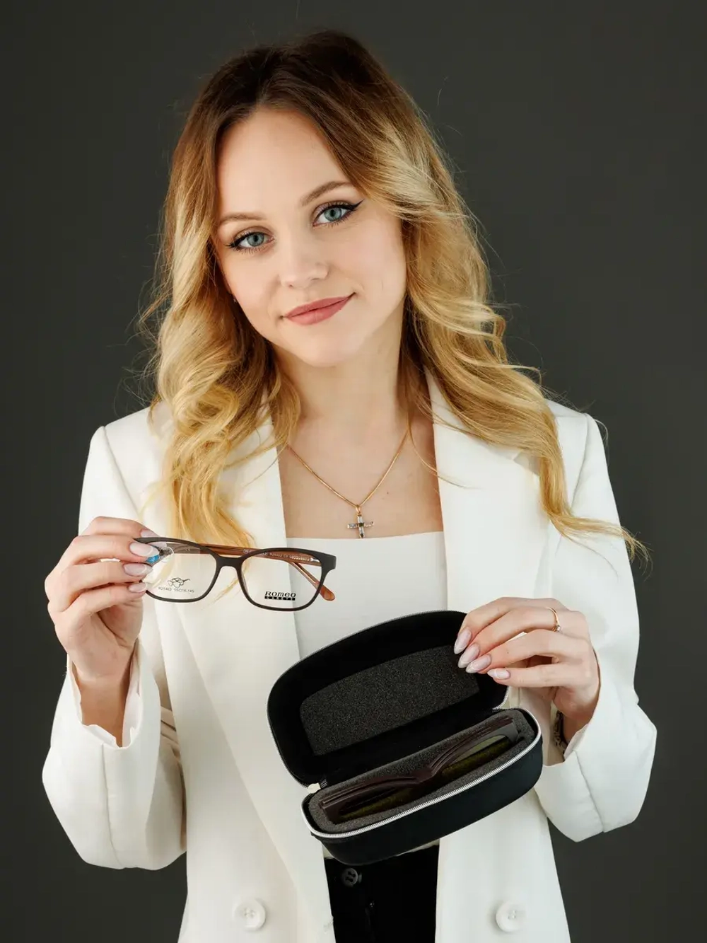 Модная оправа для очков с накладкой 4в1