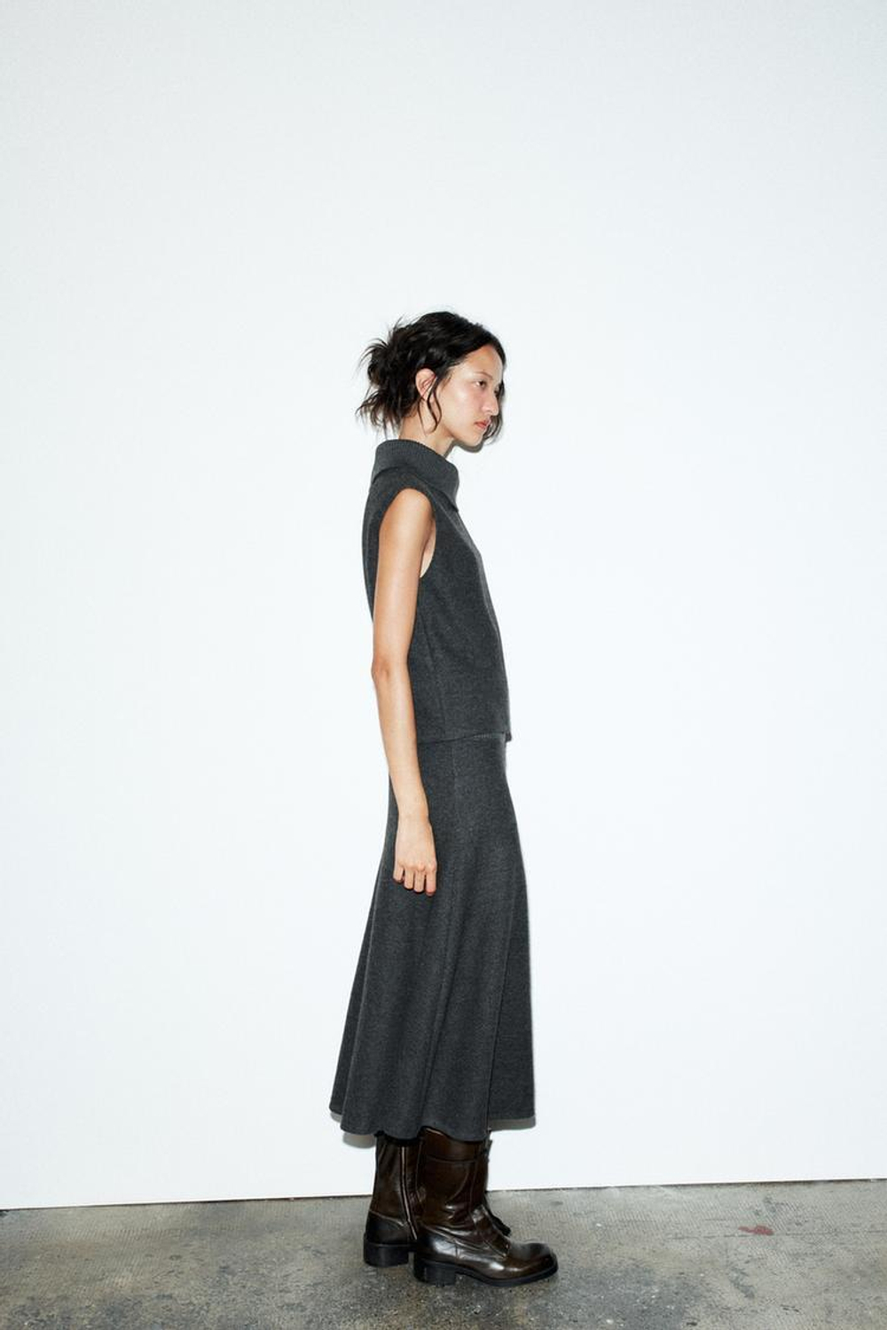 ZARA МЯГКИЙ ТОП С ОТКРЫТЫМ ВЫРЕЗОМ, ТЕМНО-СЕРЫЙ